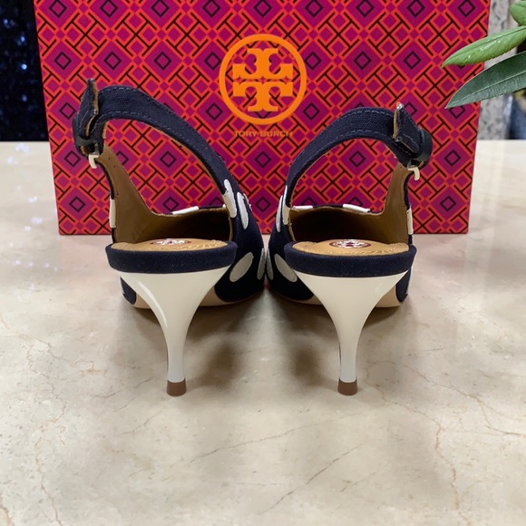 TORY BURCH CANVAS NAVY SLINGBACK PUMP WITH LEATHER POLKA DOTS IN WHITE SIZE 7, 8 - Picture 6 of 15
